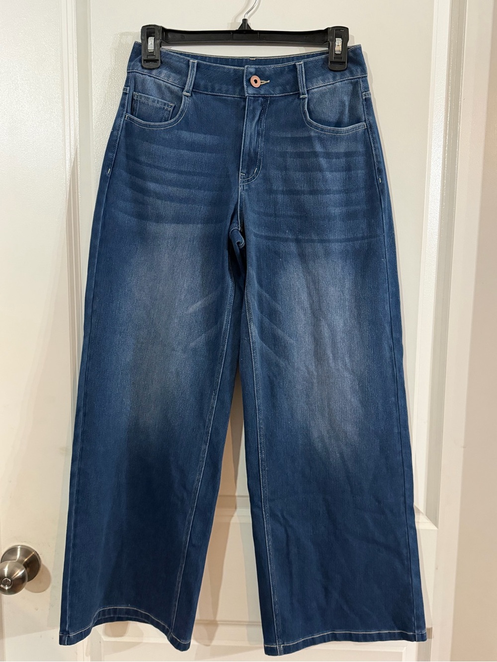 HALARA Wide Leg Jeans in Dark Blue Wash. XS(0-2)